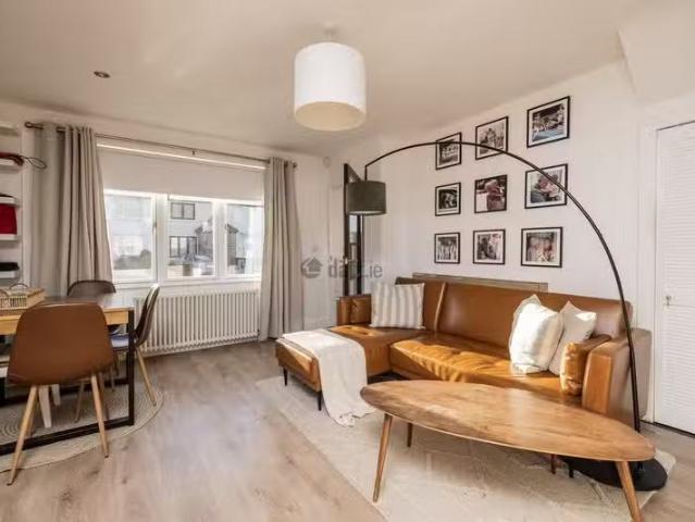 53 Yellow Road, Whitehall, Beaumont, Dublin 9 is for rent