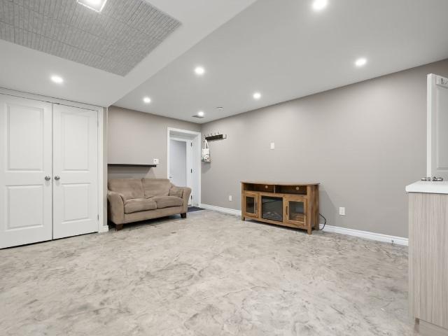 53 College Avenue West Studio Apartment for Rent at 53 College Ave W, Guelph, ON N1G 1R8 Old University