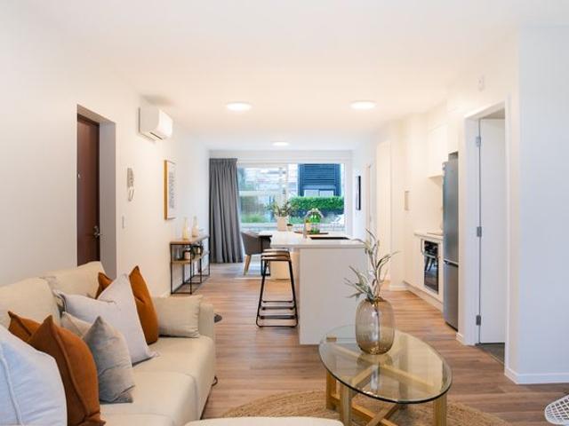5/3 Karoro Court, Hobsonville, Waitakere City