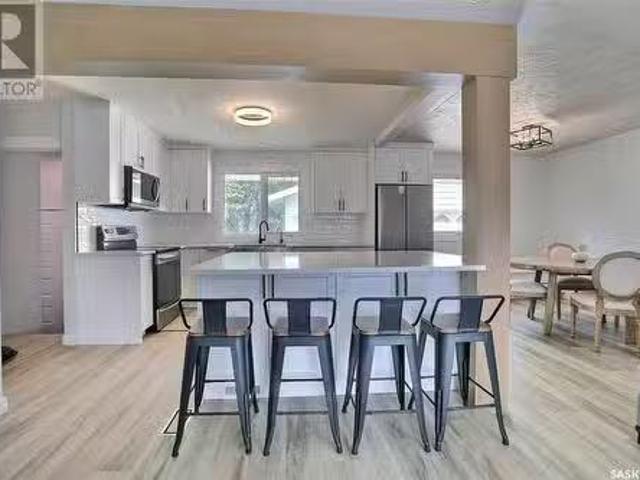 53 Knowles Crescent, Regina, SK, S4S 4N9 house for sale Lis.