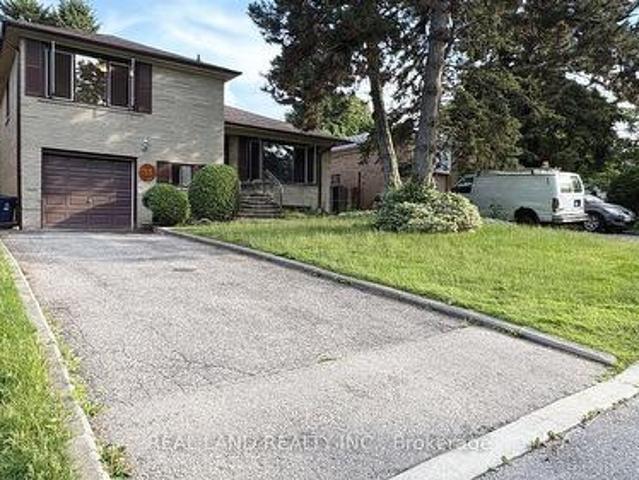 53 Lloydminster Crescent, Toronto, ON, M2M 2S2 house for lease | Listing ID C13541 | Royal LePage