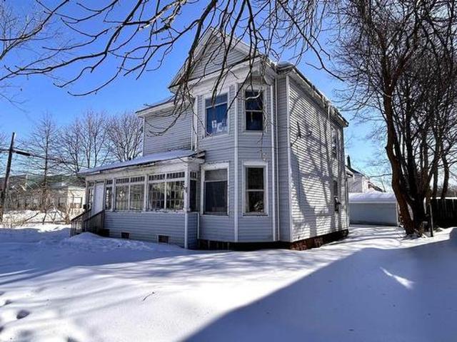 53 Spring Street, Amherst, NS, B4H 1S3 house for sale | Listing ID 202503 | Royal LePage