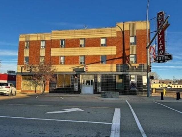 5001 50 Street
