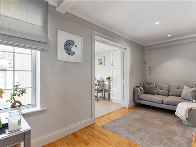 500,000 | 107 Mountain View Drive, Rathfarnham, Dublin 14 DNG Rathfarnham 4999 MyHome. Ie Residential