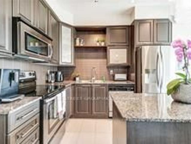 500 Condos and Lofts, #1004