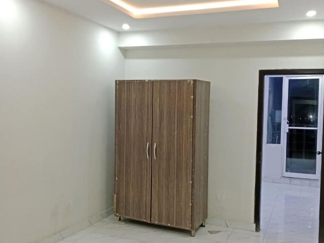 500 Ft² Flat for Sale