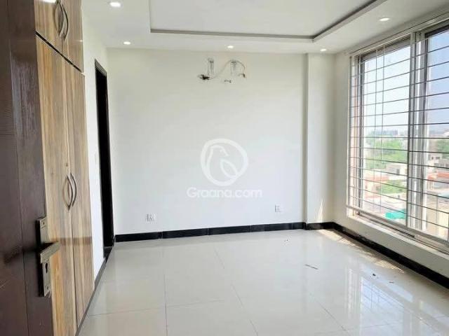 500 Ft² Flat for Sale