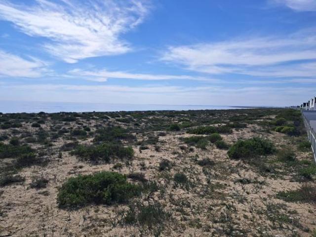 500 m² Land available in Port Owen
