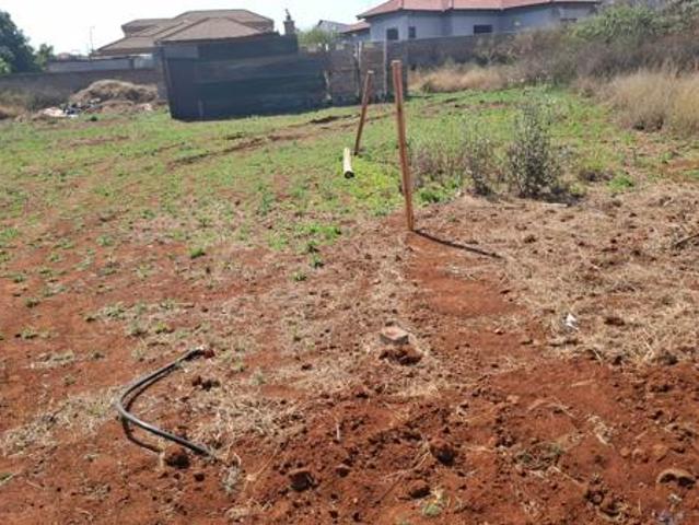 500 m² Land available in Serala View