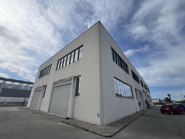 500 MQ OPEN SPACE IDEALE COME UFFICIO