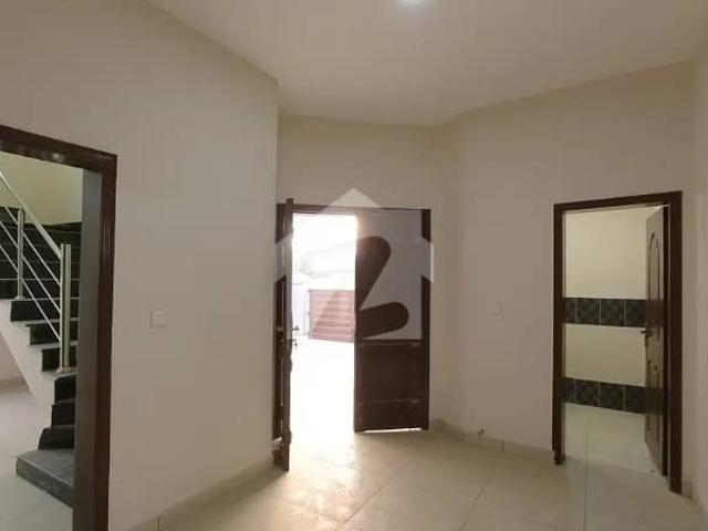 500 Square Yard Corner SU Big House For Sale In Askari 5 Sector B, Malir Cantt