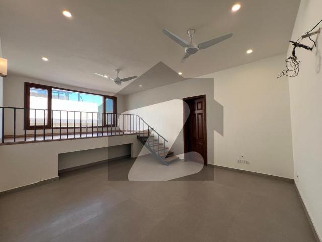 500 Square Yard House Available For Sale At DHA Phase 8