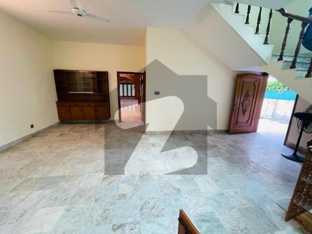 500 Square Yards House In F 11 Is Best Option F 11