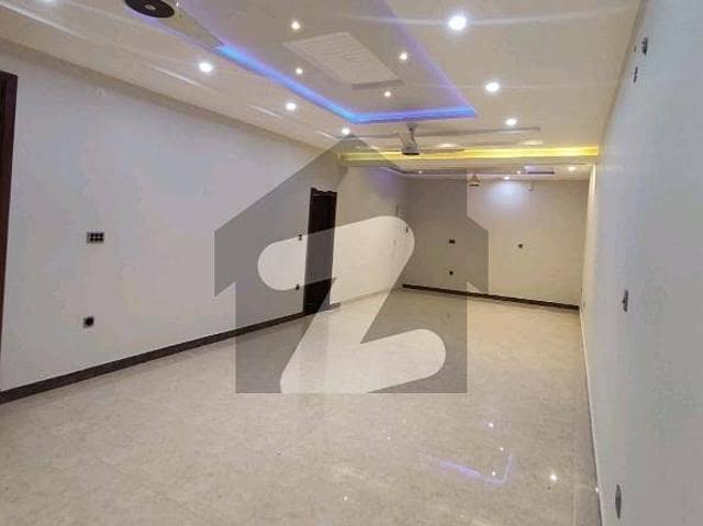 500 Square Yards Upper Portion In G 10/3 Is Best Option