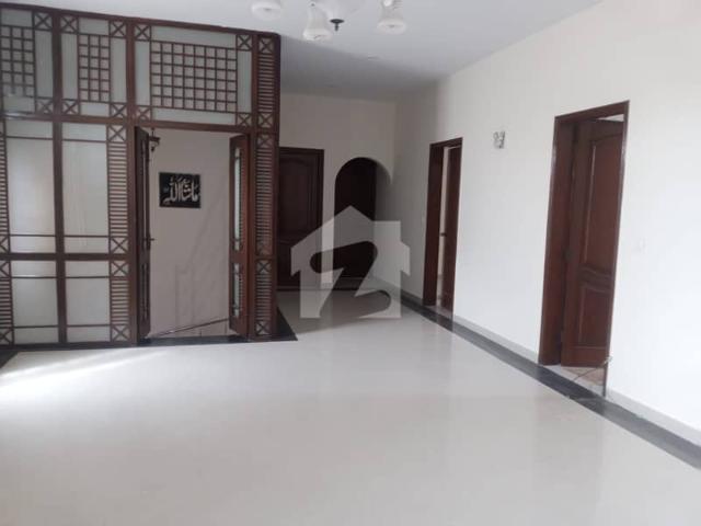 500 Square Yards Well Maintained Bungalow For Rent In DHA Phase 5 2+4 Bedrooms | Ready To Move