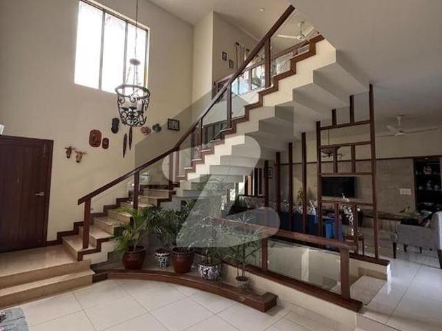 500 sqyd Banglow available for rent. DHA Phase 8