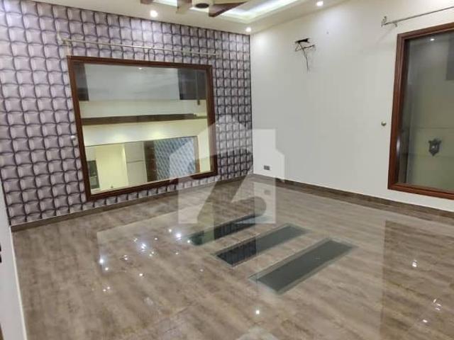 500 SQ Yard Villa Available For Rent