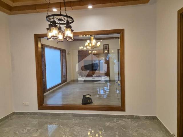 500 SQ Yard Villa Available For Rent