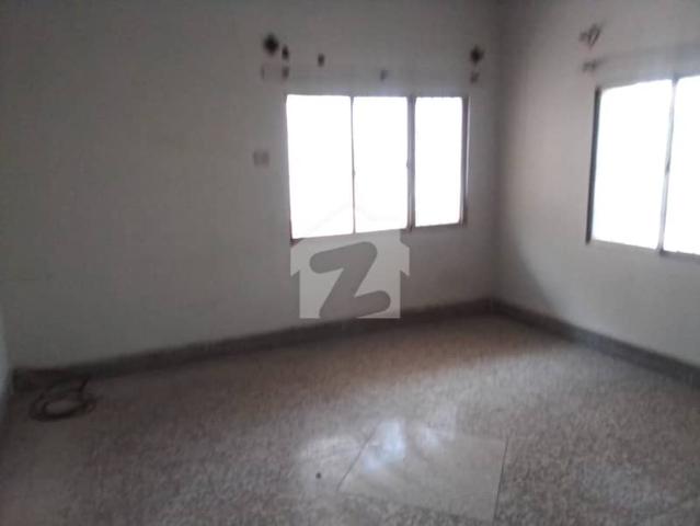 500 Sq Yard Demolish House Available For Sale In GULSHAN E IQBAL Block 7