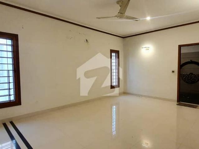 500 Sq. Yards Well Maintained Bungalow For Rent DHA Phase 5, Karachi