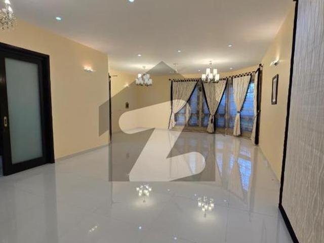 500 Sq. Yards Well Maintained Bungalow for Rent | DHA Phase 5, Karachi DHA Phase 5