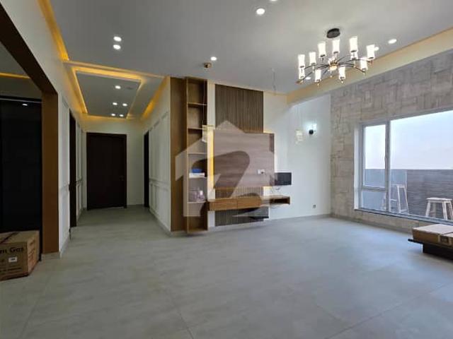 500 Sq. Yards Ultra Luxury Villa for Sale | 8 Bedrooms | Basement | A+ Construction Quality