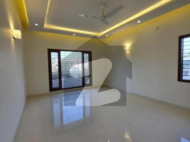 500 Sq. Yards Very Well Maintained House for Sale Tanzeem Streets, DHA Phase 5, Karachi DHA Phase 5