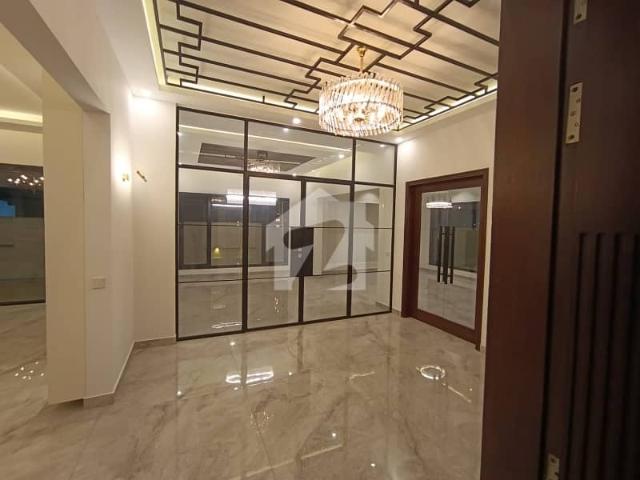 500 sq yd bungalow available for rent phase 8