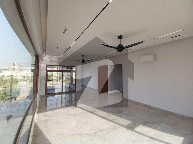 500 Sq Yd Luxury Villa FOR SALE. 2km From Entrance Of BTK. 6 Bed DDL 2 Kitchens Bahria Town Precinct 4
