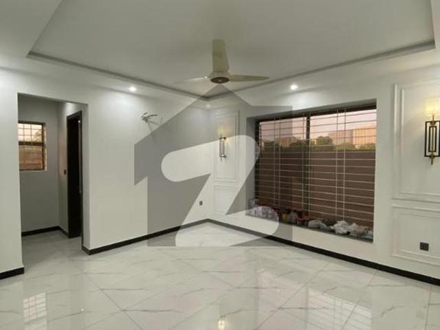 500 Square Yard Villa Bahria Hills, Bahria Town Karachi 5 Luxury Bedrooms Near Jinnah Avenue Ideal Luxury Living Bahria Hills