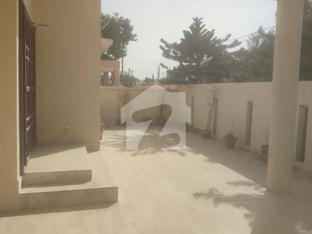 500 Sq Yds Bungalow, Near Mosque, At Falcon Complex New Malir Is Available For Sale