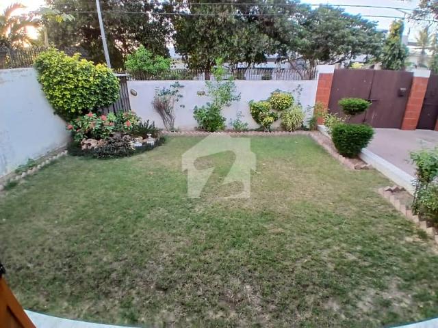 500 Yard Bungalow For Rent