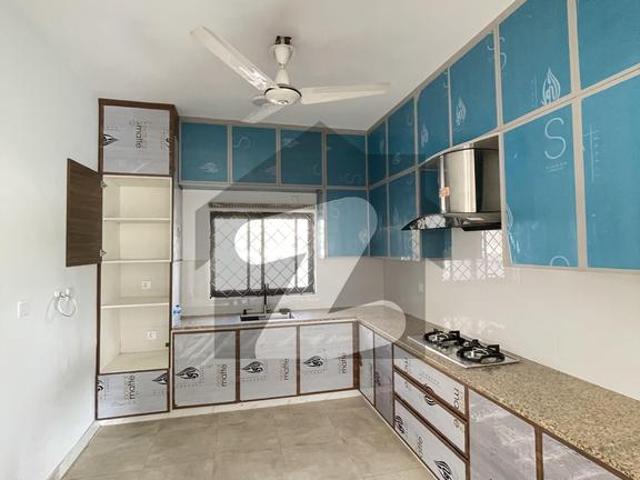 500 Yard Bungalow For Rent 6 Bed 2 Unit Phase 6 DHA Phase 6
