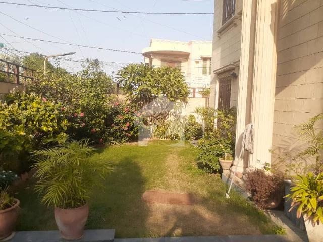 500 Yard Bungalow For Rent