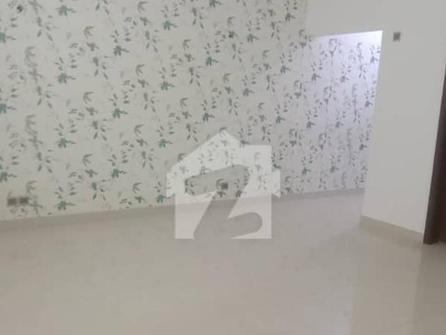 500 Yard Bungalow On Rent For Silent Commercial Use Off Khalid Bin Waleed Road
