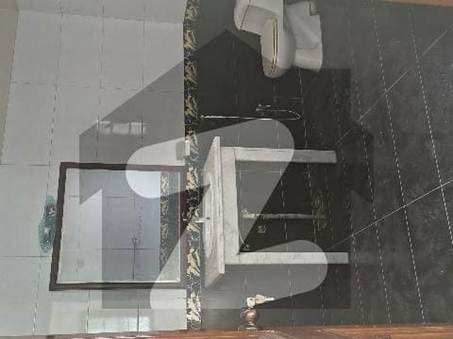 500 Yard Bungalow Phase 8 Zulfiqar Street