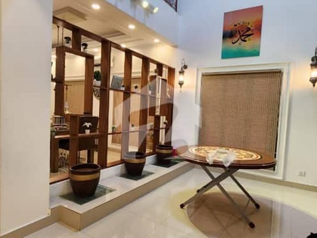 500 Yard Dream Home: Your Luxury Oasis Awaits