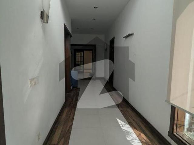 500 yard like brand new bungalow for rent dha phase 7