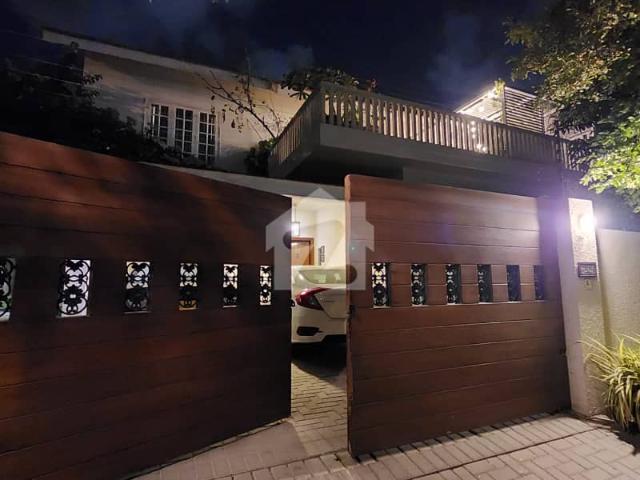 500 Yards Beautifully Designed Corner Residence DHA Phase 6, Karachi