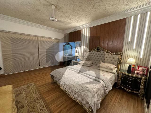500 Yards Beautifully Renovated Bungalow For Sale DHA Phase 7