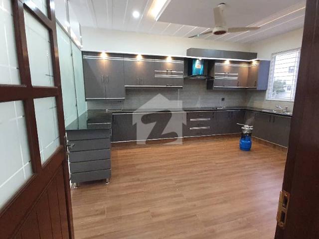 500 yards Brand New Villa For Sale in Precinct 4 Near Olives Park 6 Bed Villa With Half Basement Classical Finishing Huge Kitchen Bahria Town Karachi