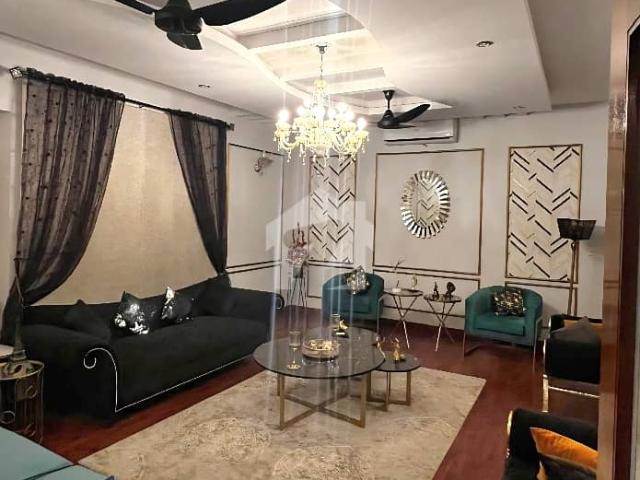 500 yards bungalow at prime location phase 6