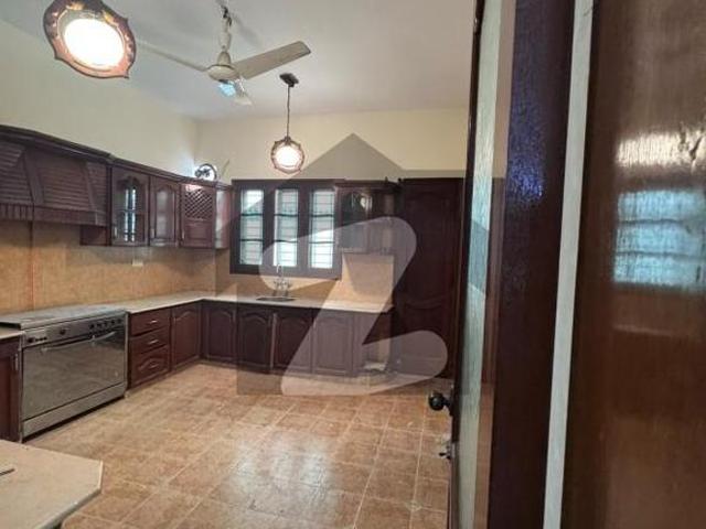 500 yards bungalow available for rent dha phase 5
