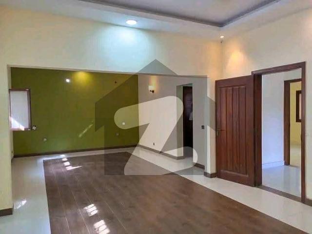 500 Yards Bungalow Available For Rent