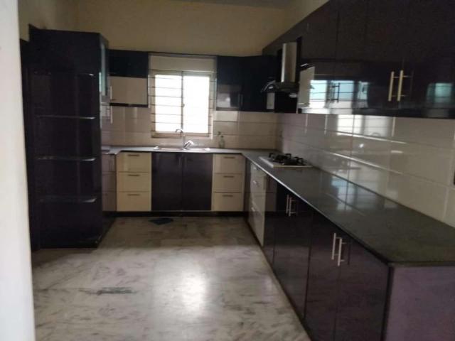 500 yards bungslow portion 1st floor 3 bedrooms drawing dining phase 8 Karachi DHA Phase 8 ID 27131