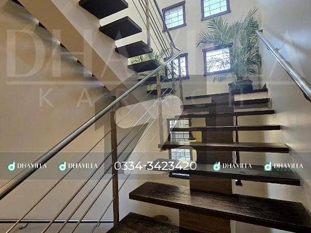 500 Yards Owner Built House For Sale Near 31st Street, 6 Bedrooms, At Most Attractive Location Reasonable Demand