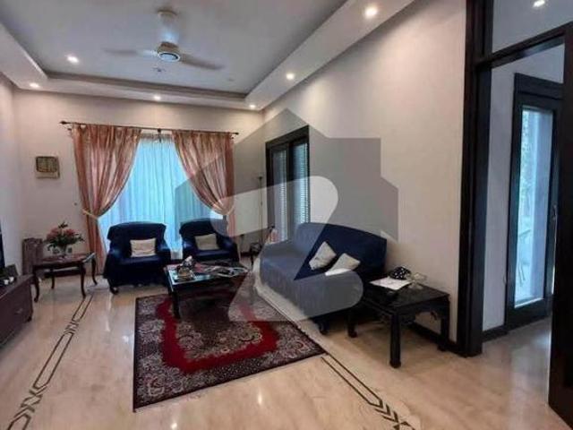 500 yards like new house for rent dha phase 8