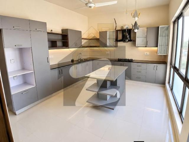 500 Yards Luxury Bungalow for Rent Experience elegant living in this beautifully maintained 500 yard bungalow, designed for families who appreciate comfort, style, and privacy. DHA Phase 8