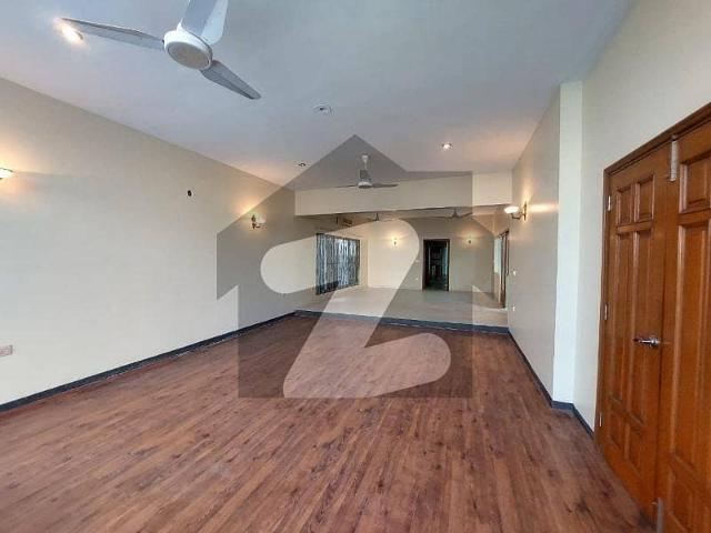 500 Yards Luxury Bungalow For Sale In DHA Phase 6 Creek Lane