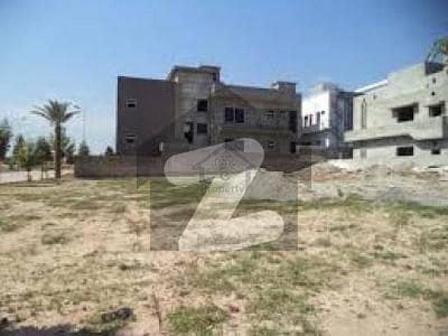 500 Yards Plot Available For Sale
